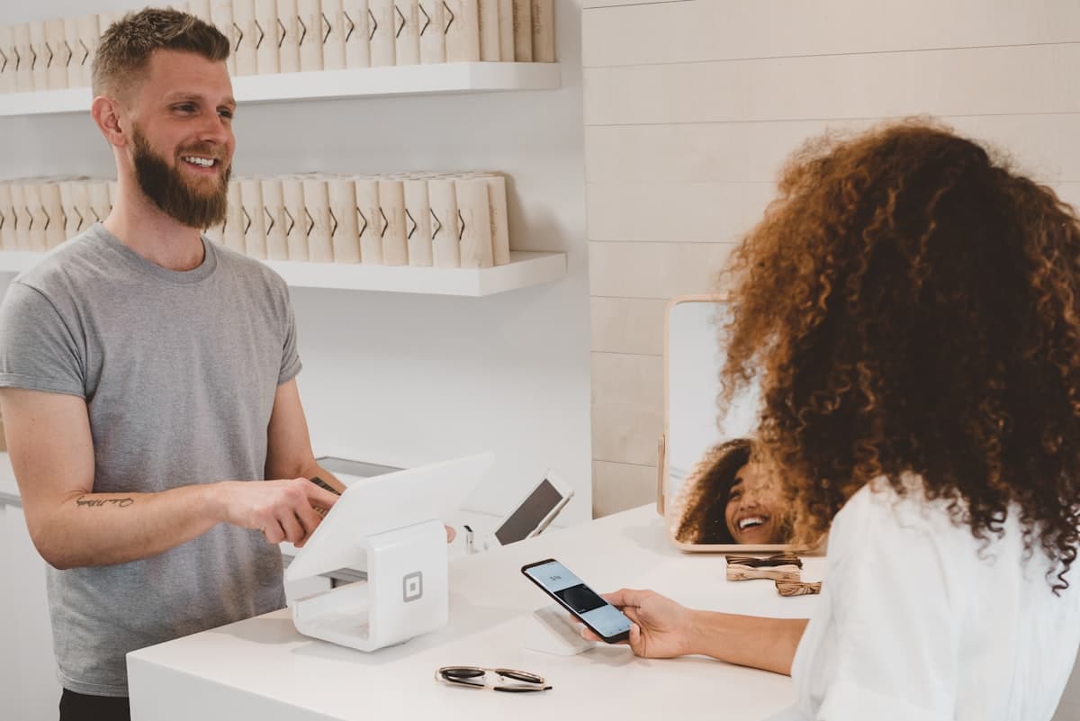 Point-of-sale card payment terminal